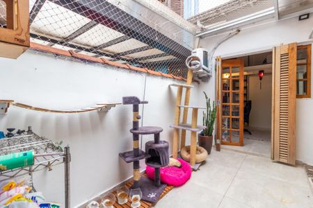 Casa de condomínio à venda com 140m², 3 quartos e 1 vaga Casa de condomínio à venda com 140m², 3 quartos e 1 vagaÁrea