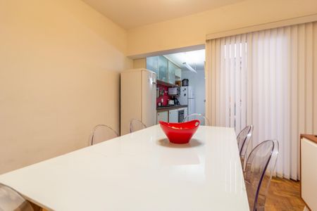 Casa de condomínio à venda com 140m², 3 quartos e 1 vaga Casa de condomínio à venda com 140m², 3 quartos e 1 vagaSala de Jantar