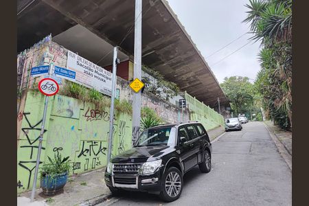 Casa de condomínio à venda com 140m², 3 quartos e 1 vaga Casa de condomínio à venda com 140m², 3 quartos e 1 vagaFachada