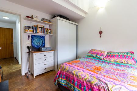 Casa de condomínio à venda com 140m², 3 quartos e 1 vaga Casa de condomínio à venda com 140m², 3 quartos e 1 vagaQuarto 1