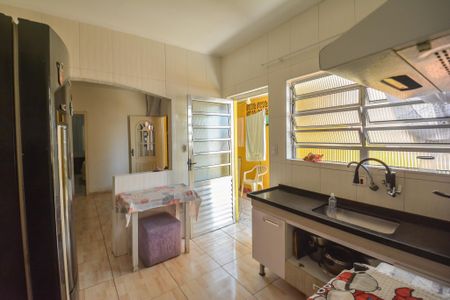 Casa à venda com 170m², 4 quartos e 2 vagasCozinha