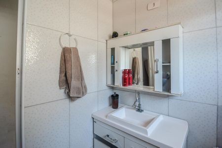 Casa à venda com 170m², 4 quartos e 2 vagasBanheiro