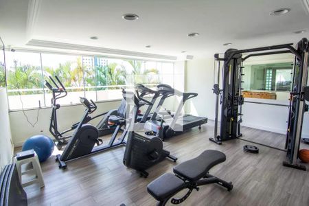 Apartamento à venda com 121m², 3 quartos e 2 vagas Apartamento à venda com 121m², 3 quartos e 2 vagasÁrea comum - Academia