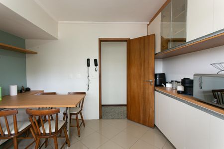 Apartamento à venda com 121m², 3 quartos e 2 vagas Apartamento à venda com 121m², 3 quartos e 2 vagasCozinha