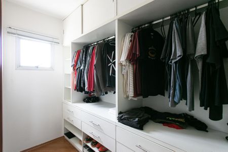 Apartamento à venda com 121m², 3 quartos e 2 vagas Apartamento à venda com 121m², 3 quartos e 2 vagasCloset da Suíte