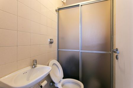 Apartamento à venda com 121m², 3 quartos e 2 vagas Apartamento à venda com 121m², 3 quartos e 2 vagasBanheiro de Serviço