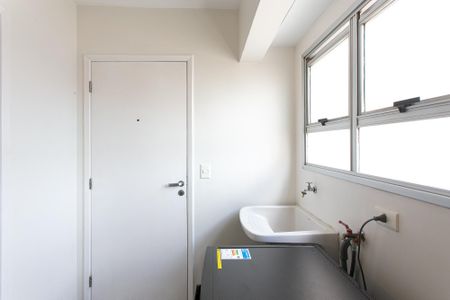 Apartamento à venda com 121m², 3 quartos e 2 vagas Apartamento à venda com 121m², 3 quartos e 2 vagasÁrea de Serviço