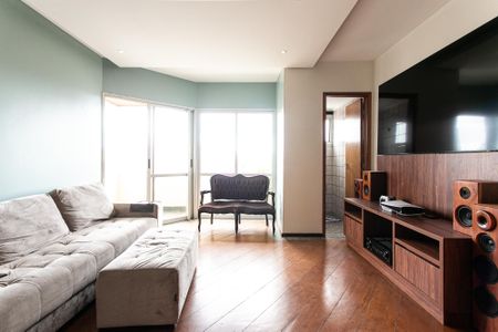 Apartamento à venda com 121m², 3 quartos e 2 vagas Apartamento à venda com 121m², 3 quartos e 2 vagasSala