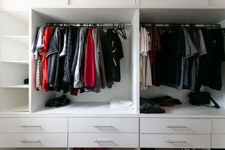 Apartamento à venda com 121m², 3 quartos e 2 vagas Apartamento à venda com 121m², 3 quartos e 2 vagasCloset da Suíte