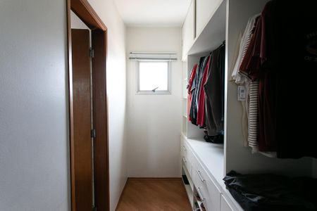 Apartamento à venda com 121m², 3 quartos e 2 vagas Apartamento à venda com 121m², 3 quartos e 2 vagasCloset da Suíte