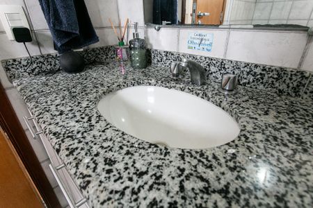 Apartamento à venda com 121m², 3 quartos e 2 vagas Apartamento à venda com 121m², 3 quartos e 2 vagasBanheiro da Suíte