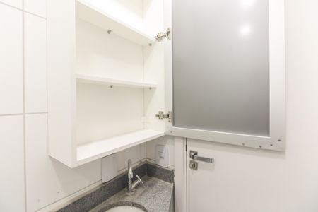 Apartamento para alugar com 42m², 2 quartos e 1 vaga Apartamento para alugar com 42m², 2 quartos e 1 vagaBanheiro