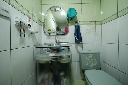 Casa à venda com 58m², 3 quartos e 1 vagaBanheiro