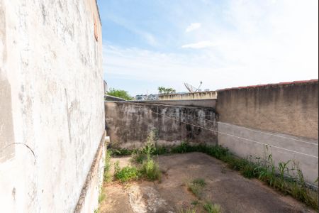 Casa à venda com 255m², 4 quartos e 4 vagas Casa à venda com 255m², 4 quartos e 4 vagasCasa 2- Quintal