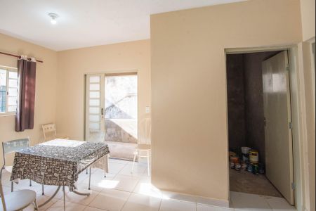 Casa à venda com 255m², 4 quartos e 4 vagas Casa à venda com 255m², 4 quartos e 4 vagasCopa