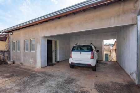 Casa à venda com 255m², 4 quartos e 4 vagas Casa à venda com 255m², 4 quartos e 4 vagasGaragem