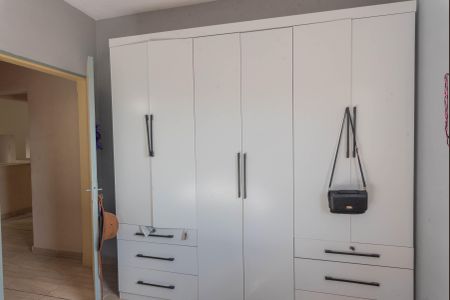 Casa à venda com 255m², 4 quartos e 4 vagas Casa à venda com 255m², 4 quartos e 4 vagasQuarto 2