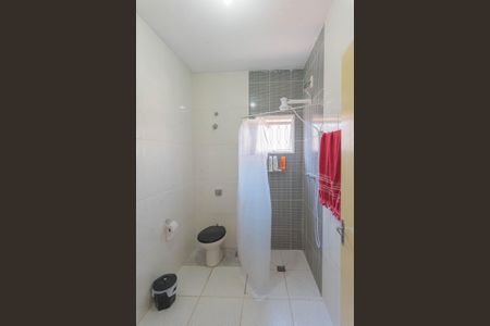 Casa à venda com 255m², 4 quartos e 4 vagas Casa à venda com 255m², 4 quartos e 4 vagasBanheiro