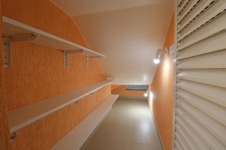 Casa à venda com 263m², 3 quartos e 4 vagasDepósito