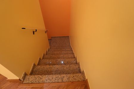 Casa à venda com 263m², 3 quartos e 4 vagasEscada