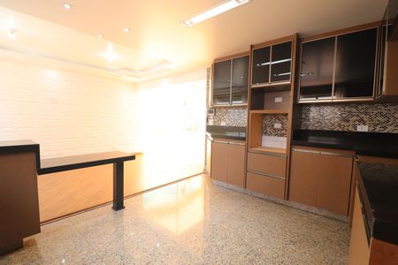 Casa à venda com 263m², 3 quartos e 4 vagasCozinha