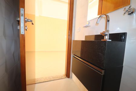 Casa à venda com 263m², 3 quartos e 4 vagasLavabo 2