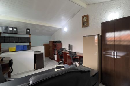 Casa à venda com 209m², 3 quartos e 4 vagasEscritório