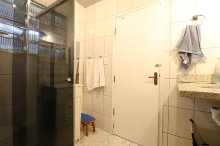 Apartamento para alugar com 77m², 2 quartos e sem vagaBanheiro