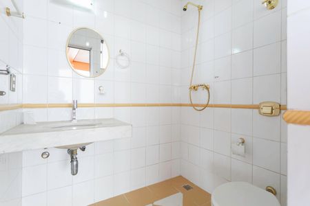 Casa para alugar com 420m², 4 quartos e 6 vagas Casa para alugar com 420m², 4 quartos e 6 vagasBanheiro