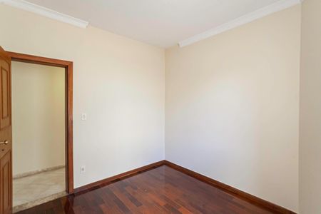 Casa para alugar com 420m², 4 quartos e 6 vagas Casa para alugar com 420m², 4 quartos e 6 vagasQuarto 1