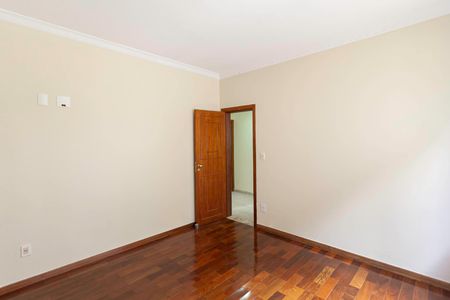 Casa para alugar com 420m², 4 quartos e 6 vagas Casa para alugar com 420m², 4 quartos e 6 vagasQuarto 3