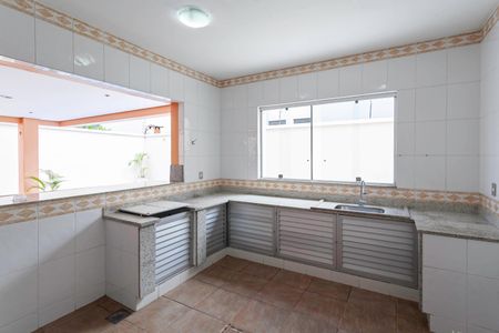 Casa para alugar com 420m², 4 quartos e 6 vagas Casa para alugar com 420m², 4 quartos e 6 vagasÁrea gourmet