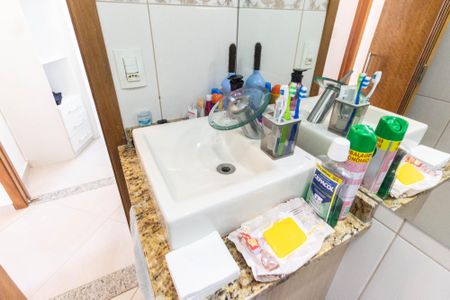 Apartamento à venda com 72m², 3 quartos e 1 vaga Apartamento à venda com 72m², 3 quartos e 1 vagaBanheiro
