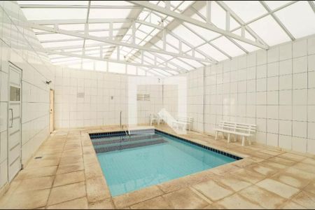 Apartamento à venda com 72m², 3 quartos e 1 vaga Apartamento à venda com 72m², 3 quartos e 1 vagaPiscina