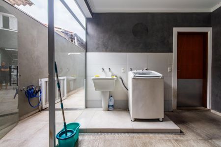 Lavanderia de casa à venda com 3 quartos, 170m² em Vila Sao Francisco (zona Sul), São Paulo