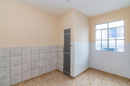 Casa para alugar com 50m², 2 quartos e sem vaga Casa para alugar com 50m², 2 quartos e sem vagaSuíte