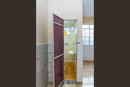 Banheiro da Suíte de casa para alugar com 2 quartos, 50m² em Carlos Prates, Belo Horizonte