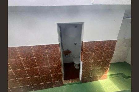 Casa para alugar com 50m², 2 quartos e sem vaga Casa para alugar com 50m², 2 quartos e sem vagaBanheiro de serviço