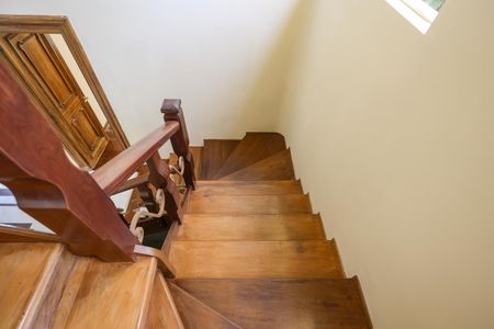 Casa para alugar com 630m², 3 quartos e 4 vagasEscada