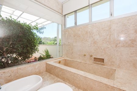 Casa para alugar com 630m², 3 quartos e 4 vagasBanheiro da Suíte 1