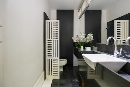 Casa para alugar com 630m², 3 quartos e 4 vagasLavabo