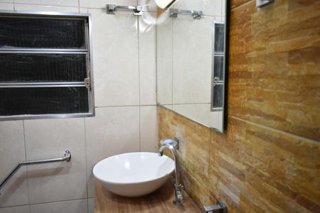 Apartamento à venda com 51m², 2 quartos e 1 vagaBanheiro Social