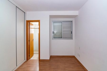 Apartamento para alugar com 68m², 2 quartos e 2 vagasSuíte