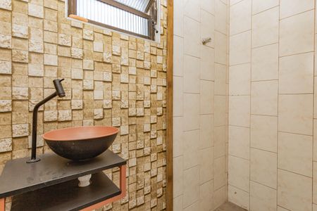 Casa para alugar com 240m², 3 quartos e 1 vagaBanheiro