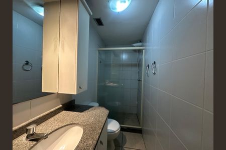 Apartamento para alugar com 69m², 2 quartos e 1 vaga Apartamento para alugar com 69m², 2 quartos e 1 vagaBanheiro