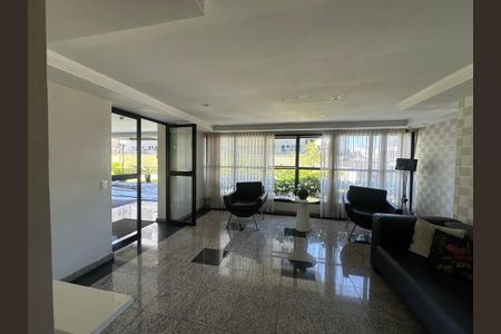 Apartamento para alugar com 69m², 2 quartos e 1 vaga Apartamento para alugar com 69m², 2 quartos e 1 vagaHall de entrada