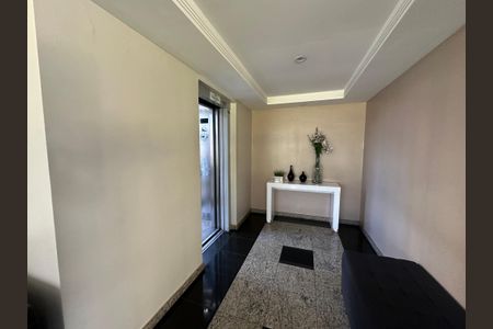 Apartamento para alugar com 69m², 2 quartos e 1 vaga Apartamento para alugar com 69m², 2 quartos e 1 vagaHall de entrada