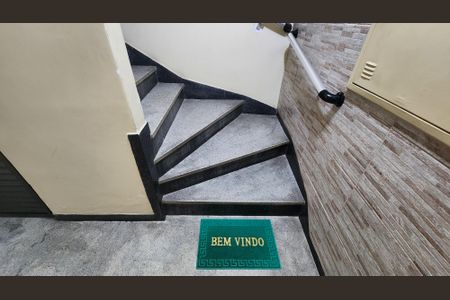 Apartamento para alugar com 65m², 2 quartos e 1 vagaEscada