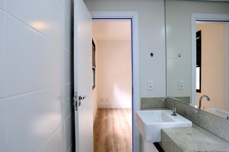 Apartamento para alugar com 190m², 3 quartos e 2 vagas Apartamento para alugar com 190m², 3 quartos e 2 vagasBanheiro da Suíte 2