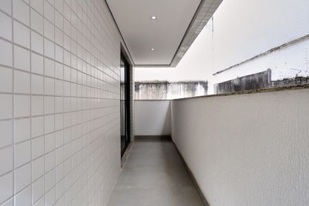 Apartamento para alugar com 190m², 3 quartos e 2 vagas Apartamento para alugar com 190m², 3 quartos e 2 vagasVaranda